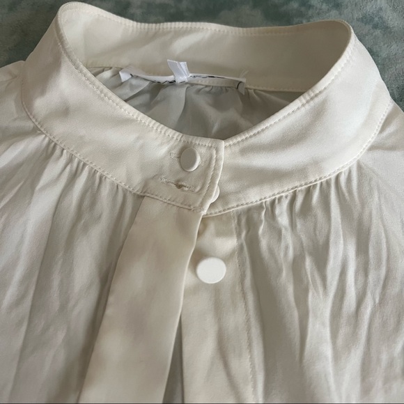 Frame Twisted Shoulder Button-Front Puffed Sleeve Top - Picture 2 of 12